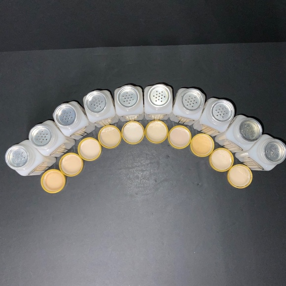 Set of 10 Griffith’s Yellow Spice Jars All Have Back Labels, Shaker & Yellow Cap - Picture 3 of 7